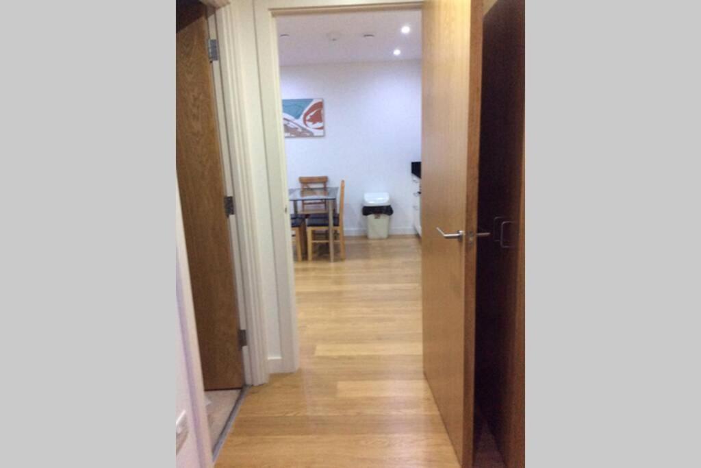 Max'Em Lexington Luxury Apartment Слау Экстерьер фото