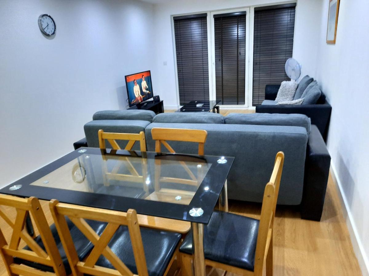 Max'Em Lexington Luxury Apartment Слау Экстерьер фото