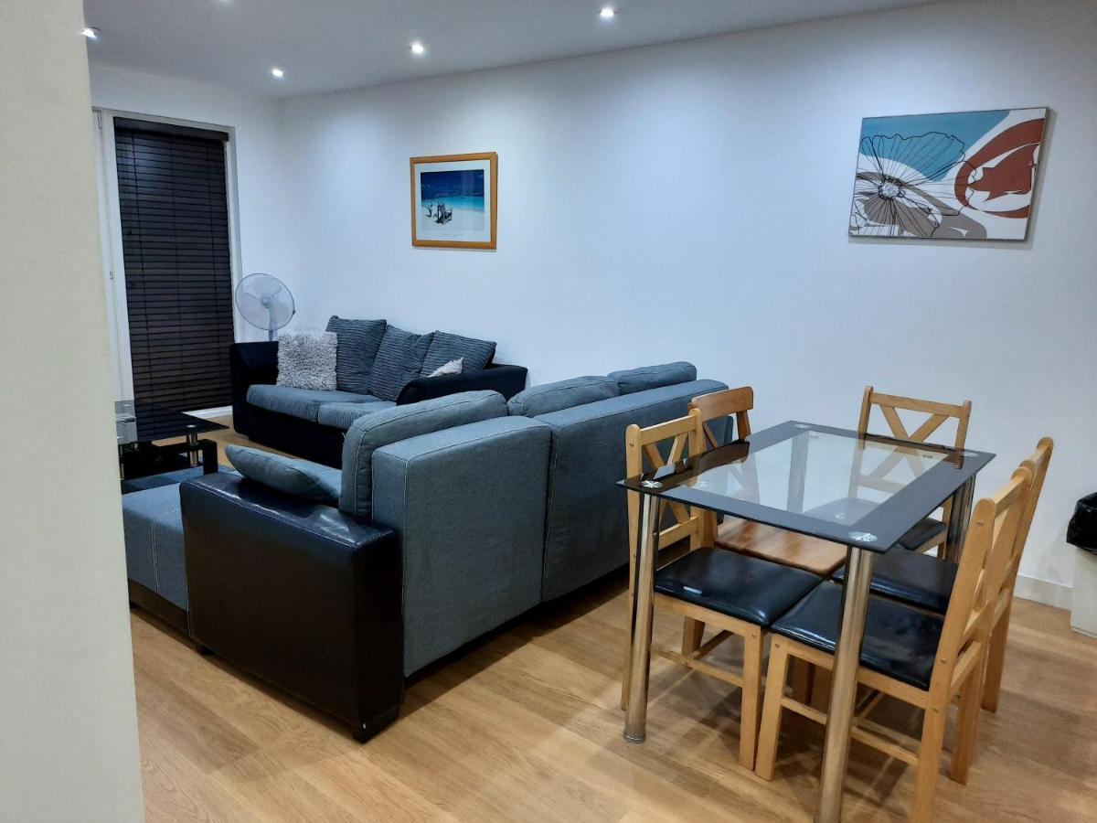 Max'Em Lexington Luxury Apartment Слау Экстерьер фото