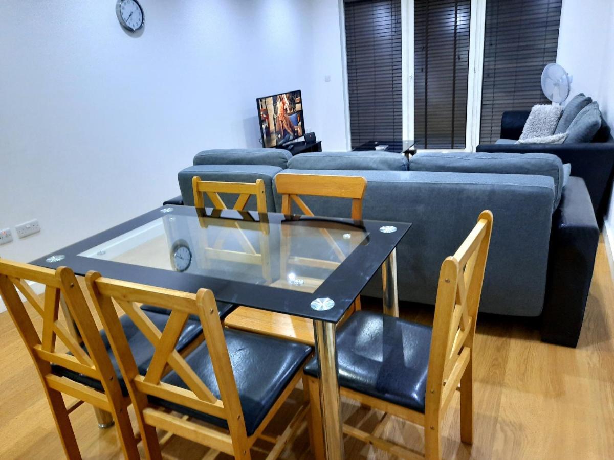 Max'Em Lexington Luxury Apartment Слау Экстерьер фото